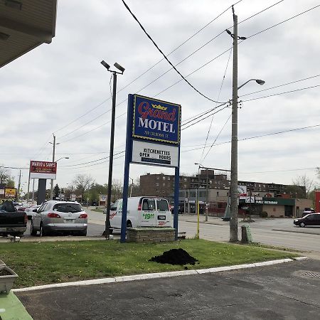 בראנטפורד Grand Motel מראה חיצוני תמונה