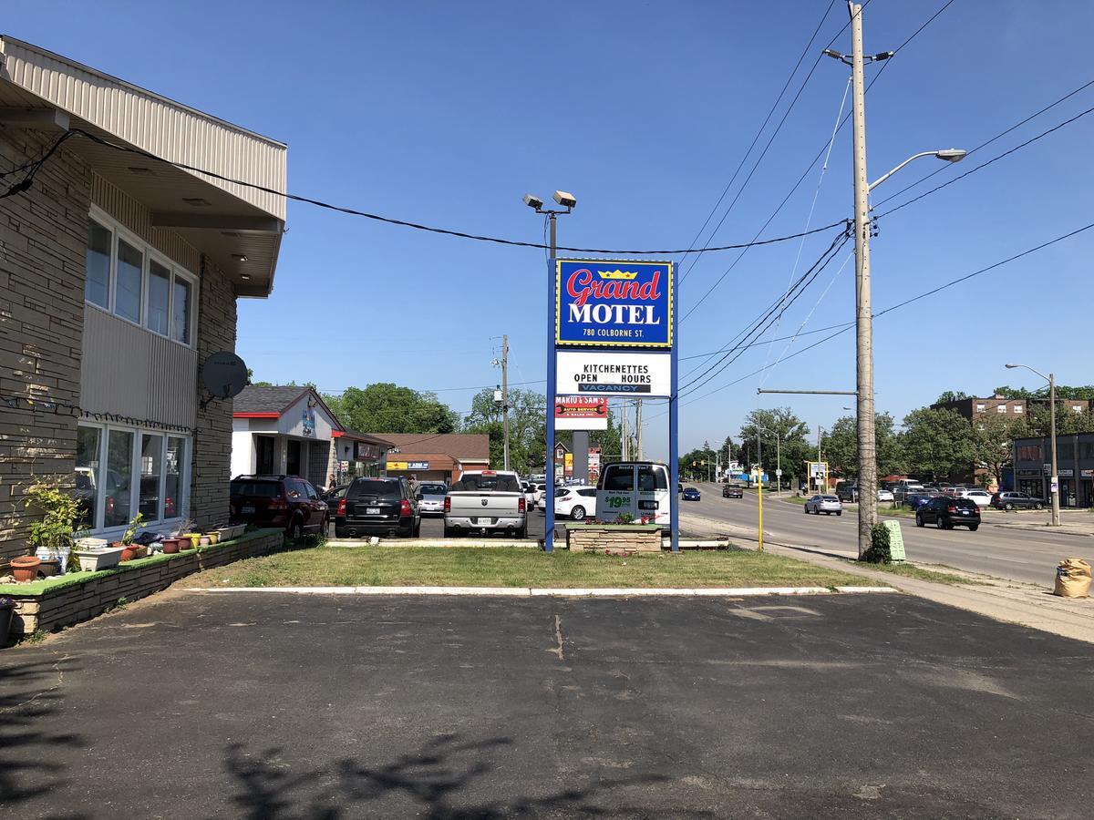 בראנטפורד Grand Motel מראה חיצוני תמונה